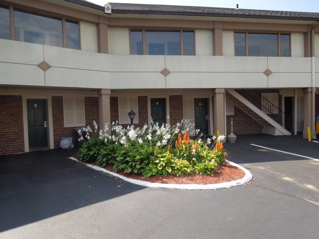 Knights Inn Bristol Levittown Esterno foto