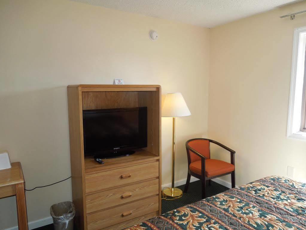 Knights Inn Bristol Levittown Esterno foto