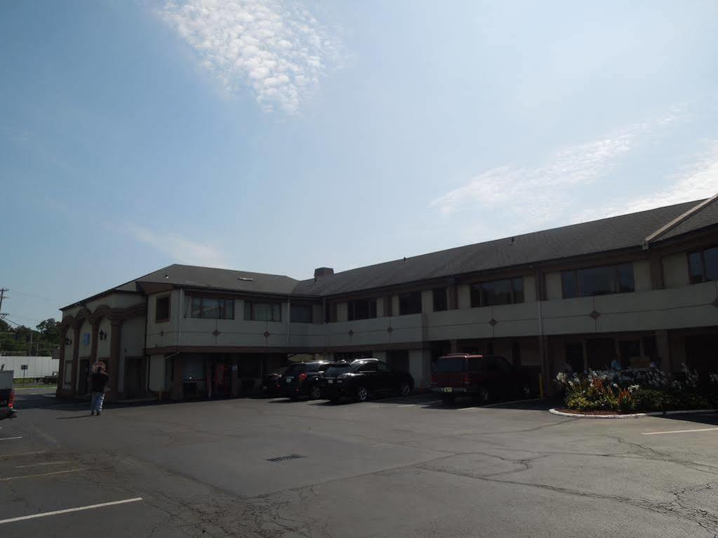 Knights Inn Bristol Levittown Esterno foto