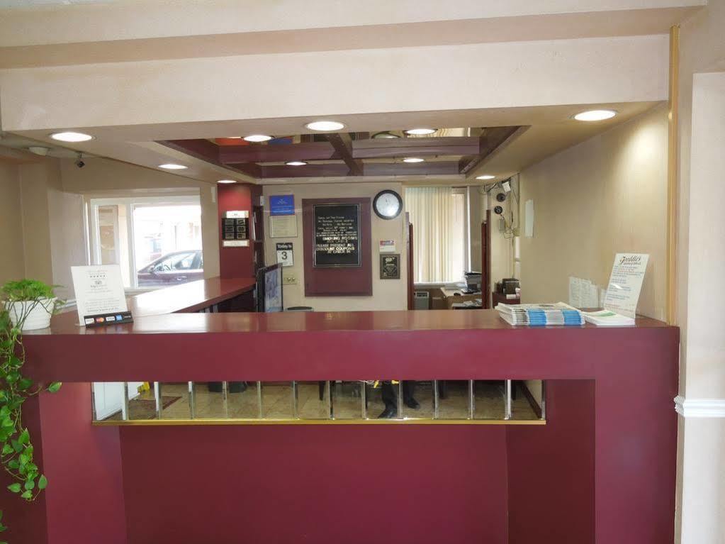 Knights Inn Bristol Levittown Esterno foto