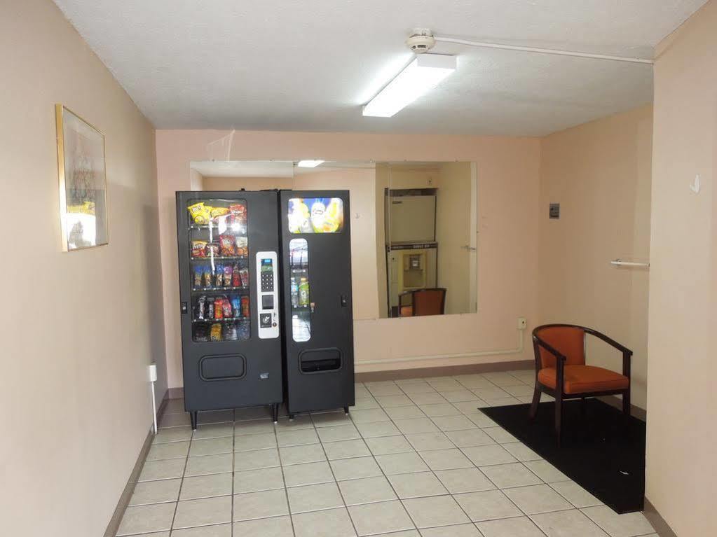 Knights Inn Bristol Levittown Esterno foto