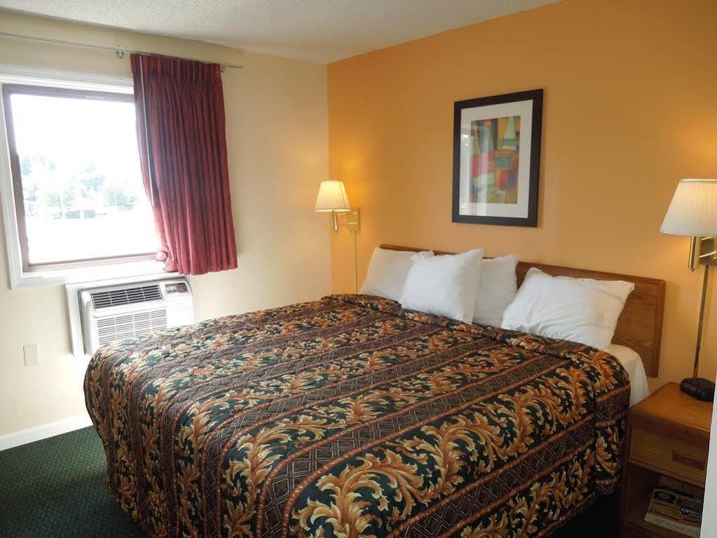 Knights Inn Bristol Levittown Esterno foto