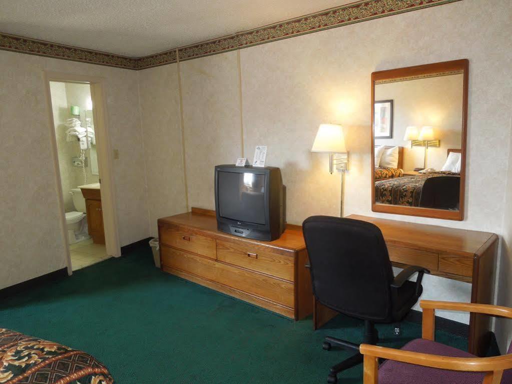 Knights Inn Bristol Levittown Esterno foto