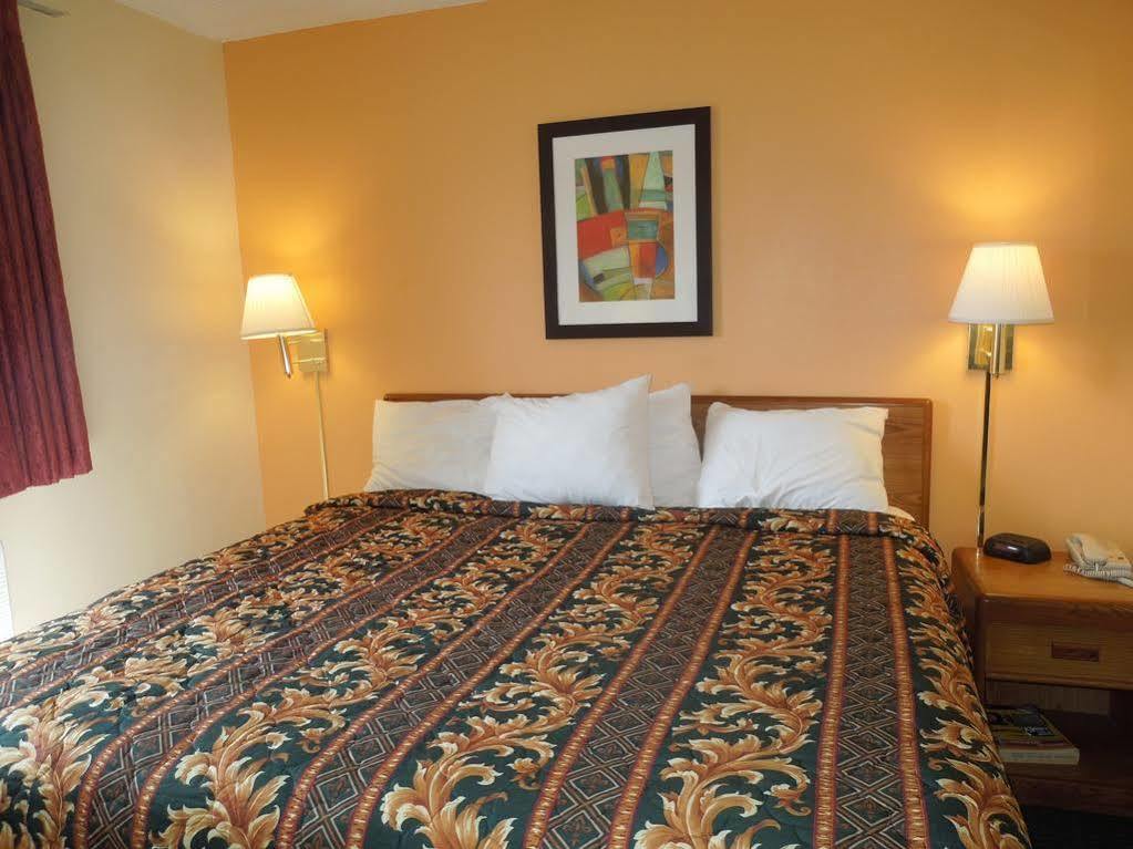 Knights Inn Bristol Levittown Esterno foto
