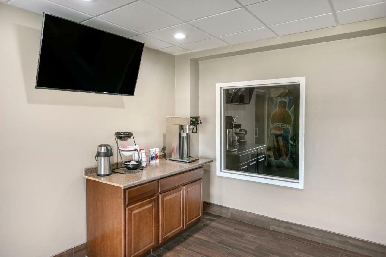Knights Inn Bristol Levittown Esterno foto